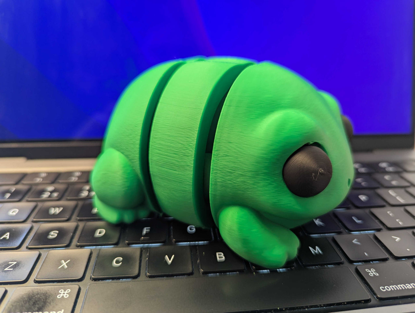 ๐ธ Gumdrop โ The Chubby Frog Desk Buddy